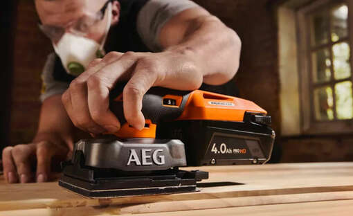 ponceuse vibrante sans fil BFS18SBL-14-0 4935498213 AEG