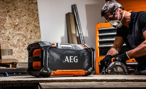 radio de chantier sans fil 18 V BRSP 18 AEG 