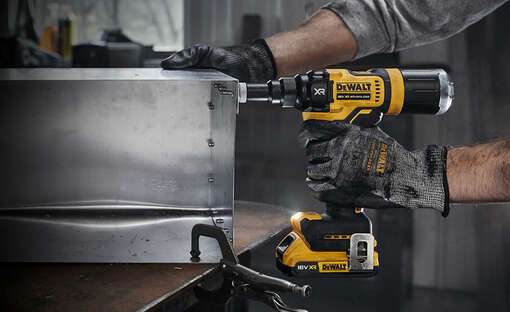 riveteuses sans fil XR 18 V DCF403D2GT-QW et DCF414E2GT-QW Dewalt 