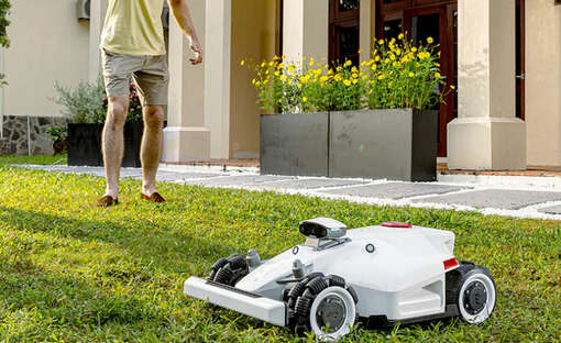 Robots de tonte Mammotion LUBA 2 AWD 1000, 3000 et 5000 