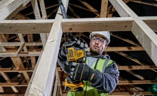scie sabre sans fil DCS369P2 Dewalt