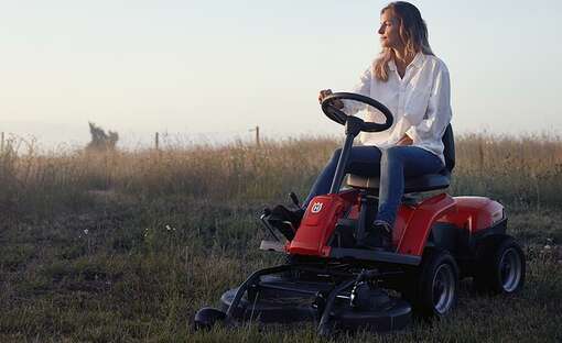 tondeuse autoportée sur batterie Rider R 112iC Husqvarna