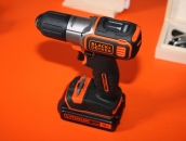 Nouvelle percuese-visseuse sans fil AUTOSENSE ASD18KB BLACK+DECKER