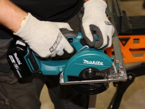 Makita scie circulaire métal Makita DCS550RFJ © Benjamin LEHARIVEL - Zone Outillage