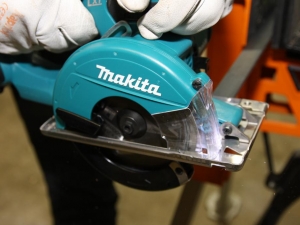 Makita scie circulaire métal Makita DCS550RFJ © Benjamin LEHARIVEL - Zone Outillage