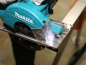 Makita scie circulaire métal Makita DCS550RFJ © Benjamin LEHARIVEL - Zone Outillage