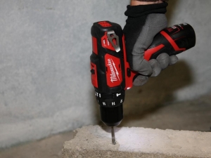 Perceuse-visseuse à percussion Milwaukee M12 BPD