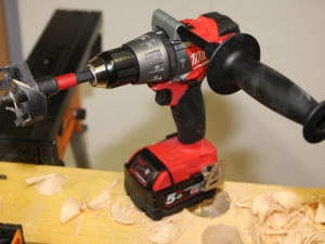 Perceuse visseuse à percussion Milwaukee M18 FPD © Zone Outillage Benjamin Leharivel