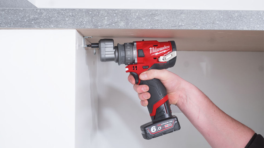 Test Milwaukee M12 FPD-202X : une petite perceuse qui a tout d'une grande -  Les Numériques