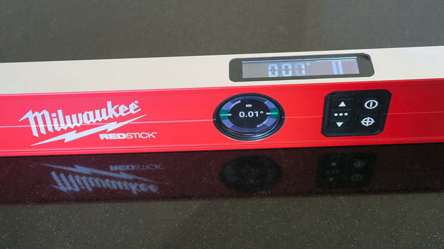 Test complet et avis du niveau digital REDSTICK Milwaukee - Zone Outillage