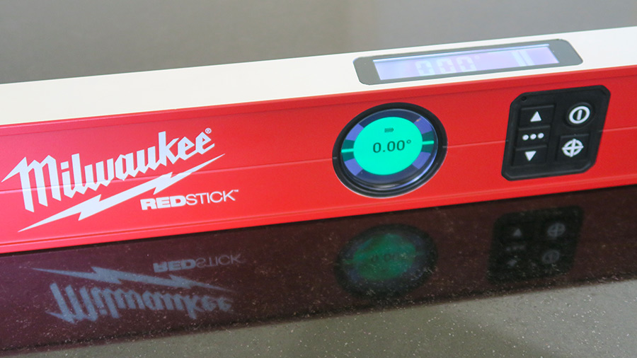 Test complet et avis du niveau digital REDSTICK Milwaukee - Zone Outillage