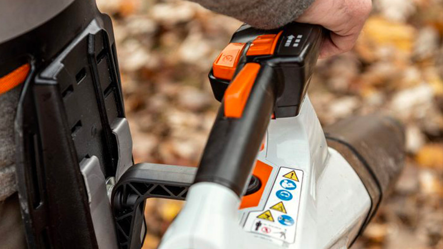 3 nouveaux souffleurs STIHL à batterie 36 V viennent compléter la gamme -  Zone Outillage