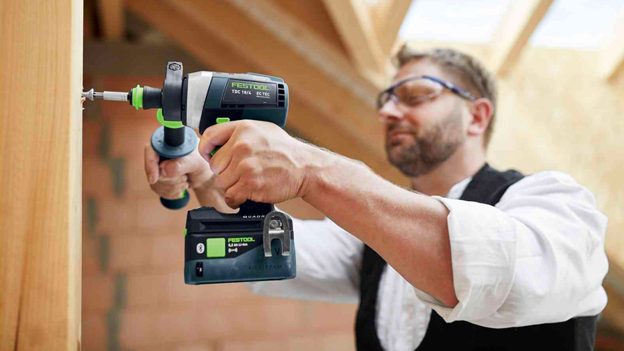 La perceuse-visseuse sans fil QUADRIVE TDC 18/4 5,2/4,0 I-Plus-SCA Festool  : puissance et polyvalence sans compromis - Zone Outillage