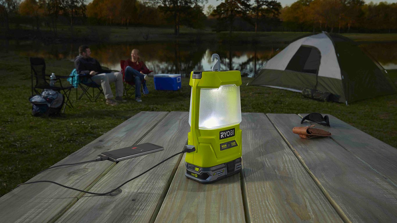 One+ Ryobi Lampe Torche Led 18V sans Batterie